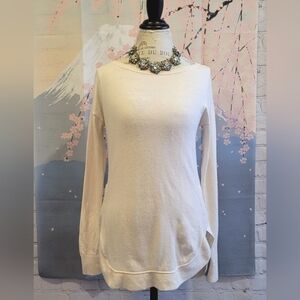 𝅺100% Cashmere Sweater